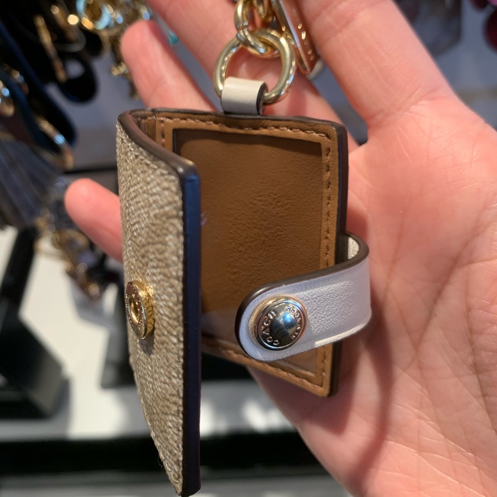 Coach Key Chain - Picture 4 of 4